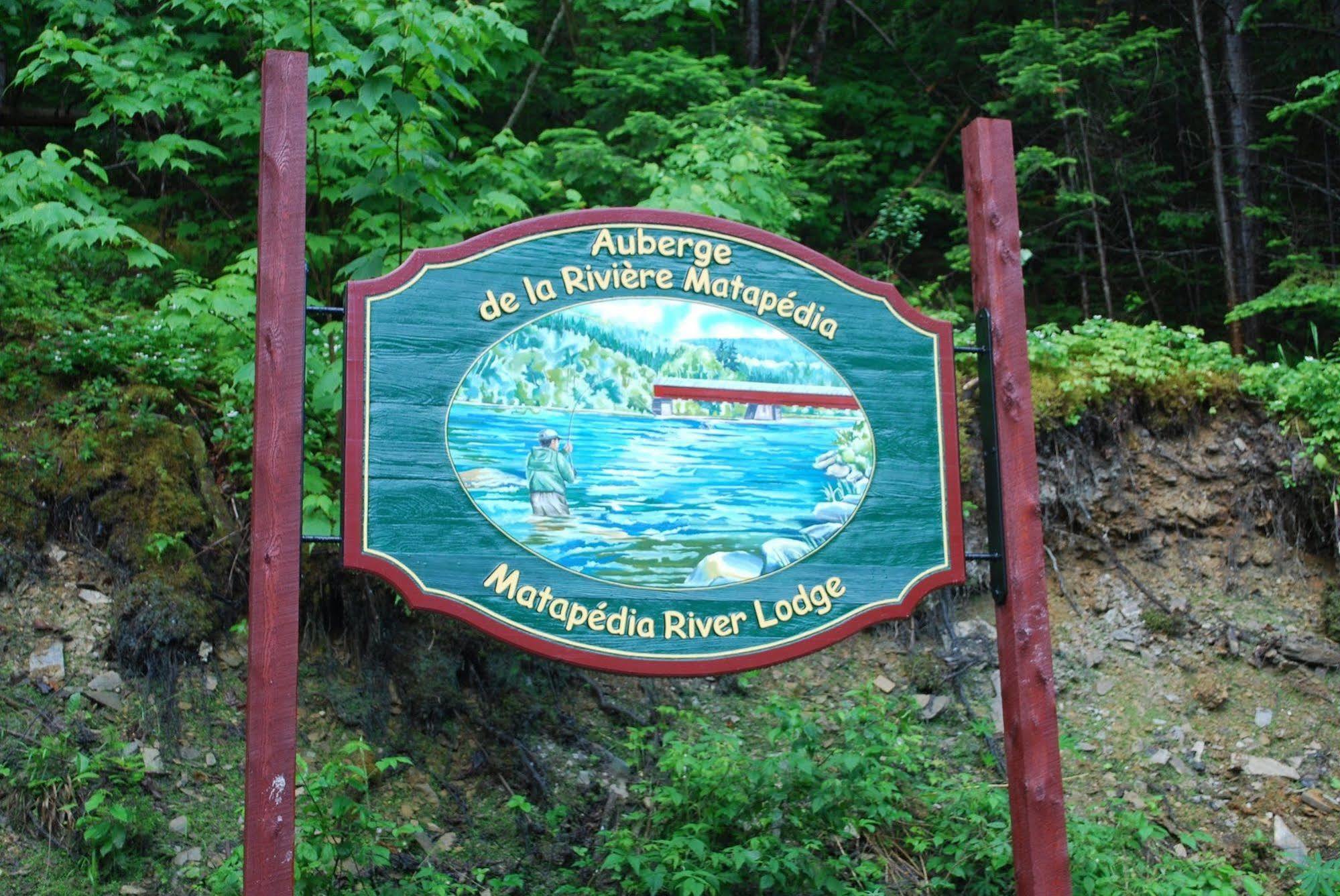 Auberge De La Riviere Matapedia - Matapedia River Lodge Routhierville Exteriér fotografie