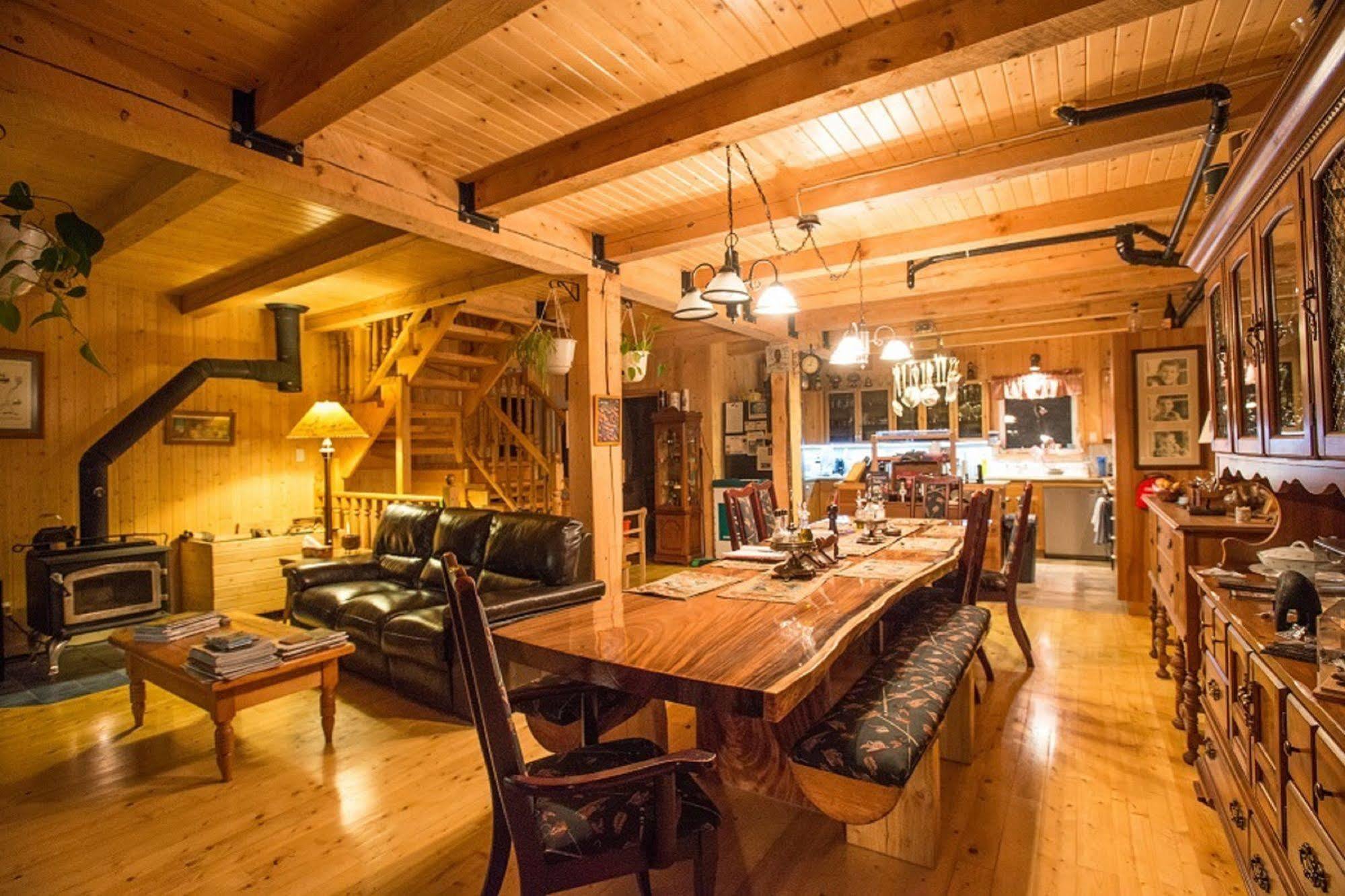 Auberge De La Riviere Matapedia - Matapedia River Lodge Routhierville Exteriér fotografie